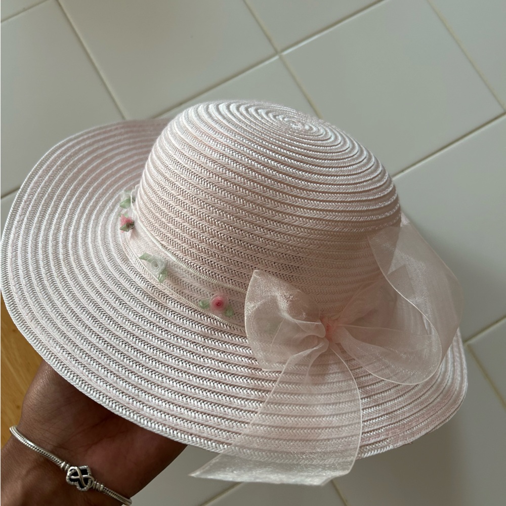 Elegant Pink Wide-Brim Hat with Bow
